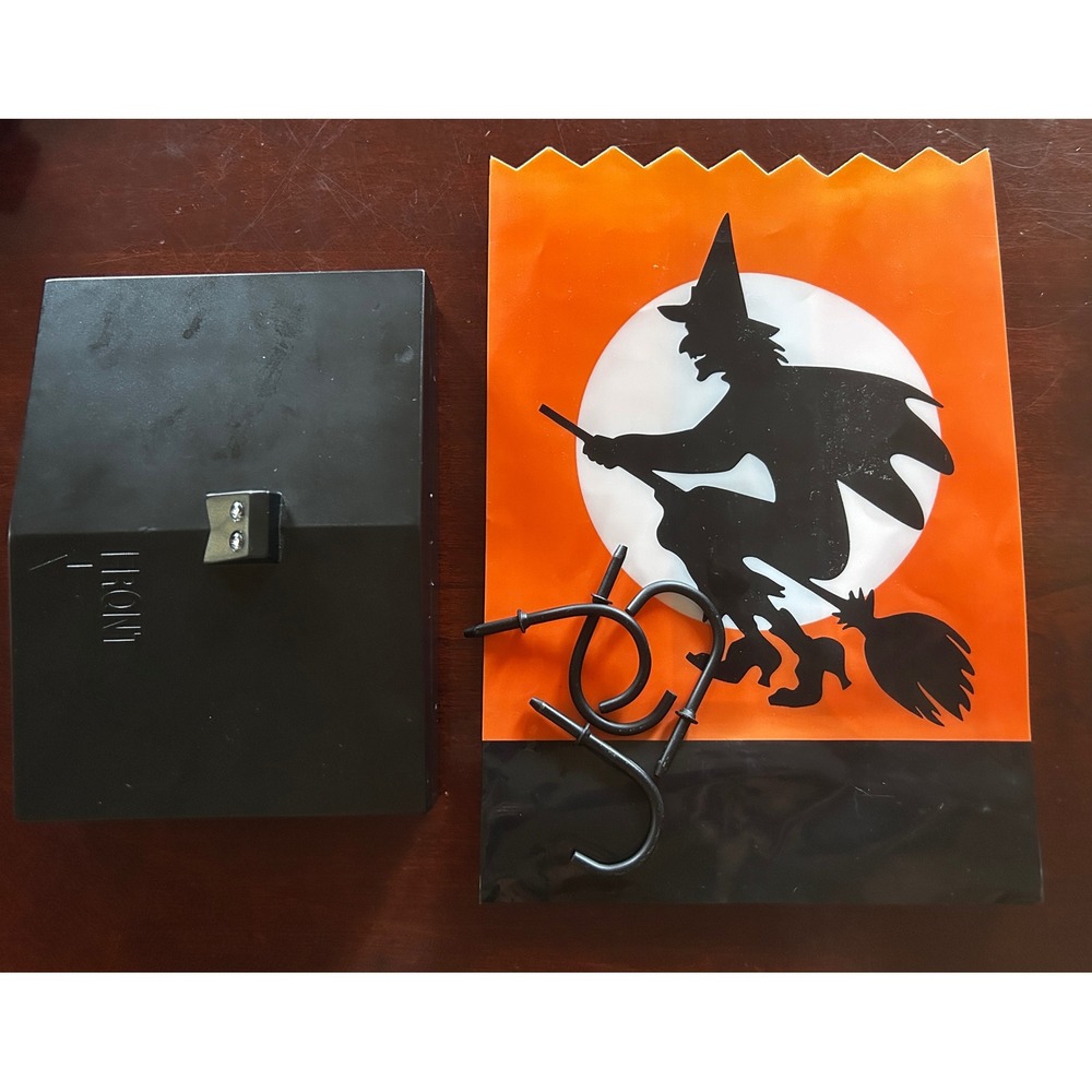 Hallmark Hauntington Vintage Motion Cackling Witch Luminary Plastic 10.5" Spooky - Picture 4 of 12